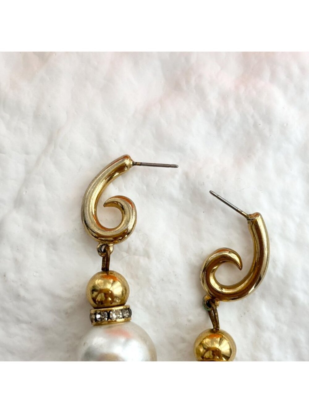 Faux Pearl Accented Rhinestone Swirly Gold Toned Vintage Dangle 80's Earrings - Picture 4 of 9